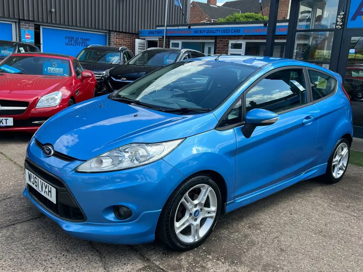 2011-ford-fiesta-16-zetec-s-big-13