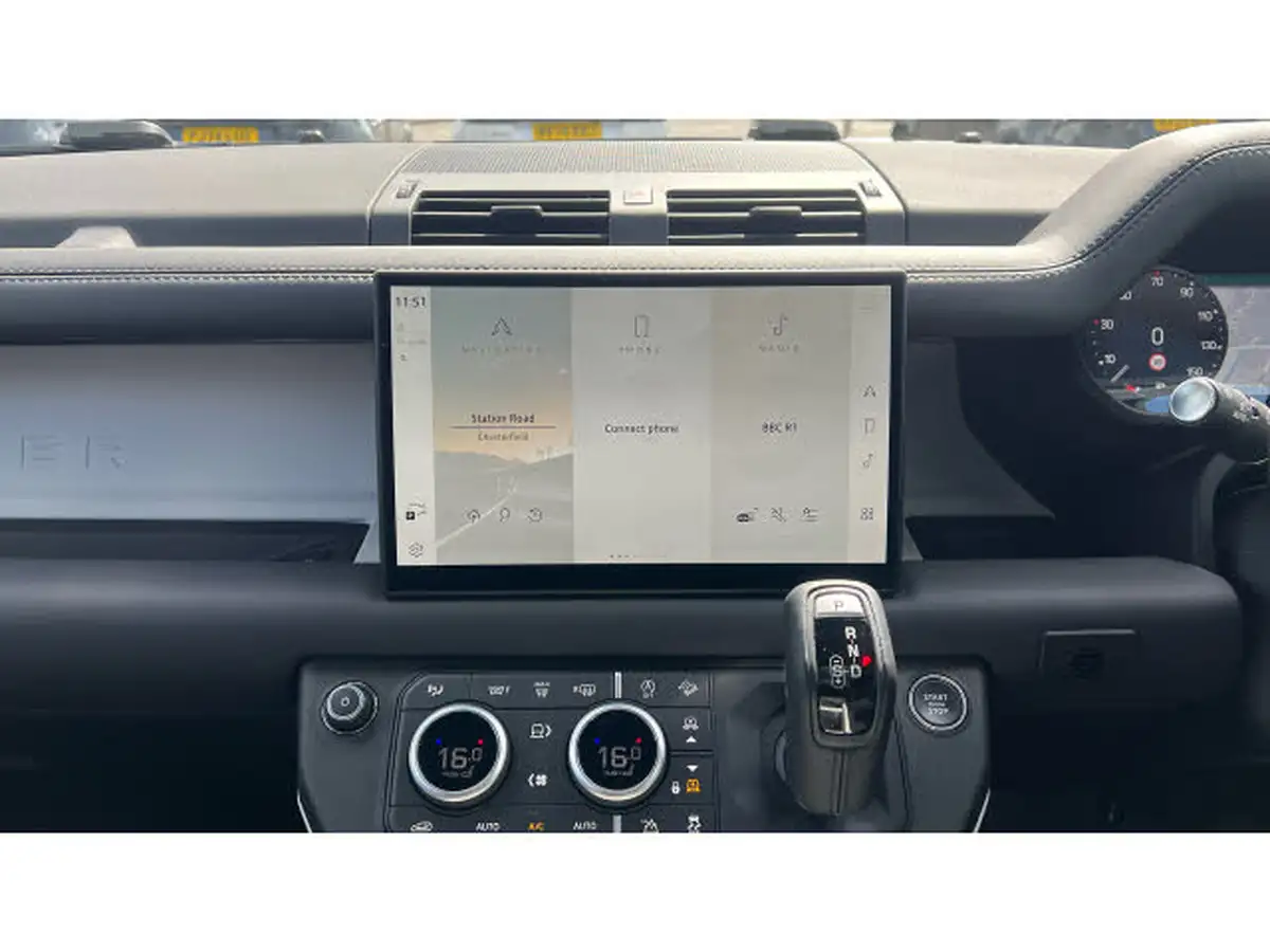 2024-land-rover-110-defender-30-d350-x-dynamic-hse-big-13