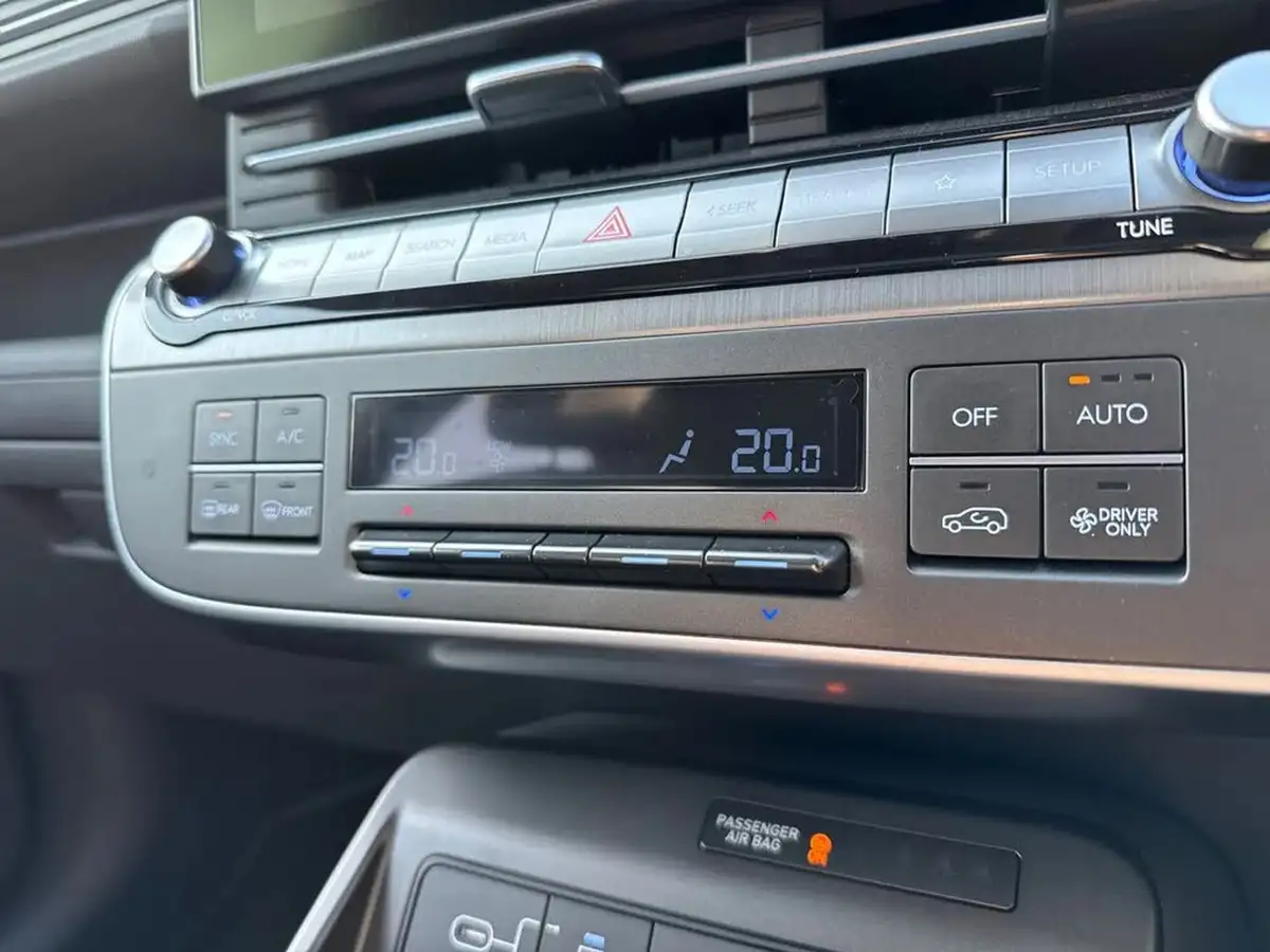2024-hyundai-kona-e-ultimate-218ps-65kwh-big-15