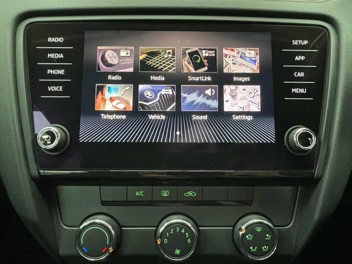 2019-skoda-octavia-10-tsi-s-estate-big-33