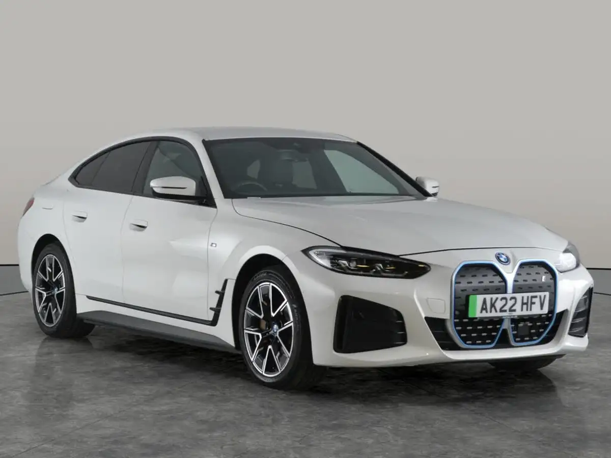 2022-bmw-i4-e-edrive40-m-sport-big-13