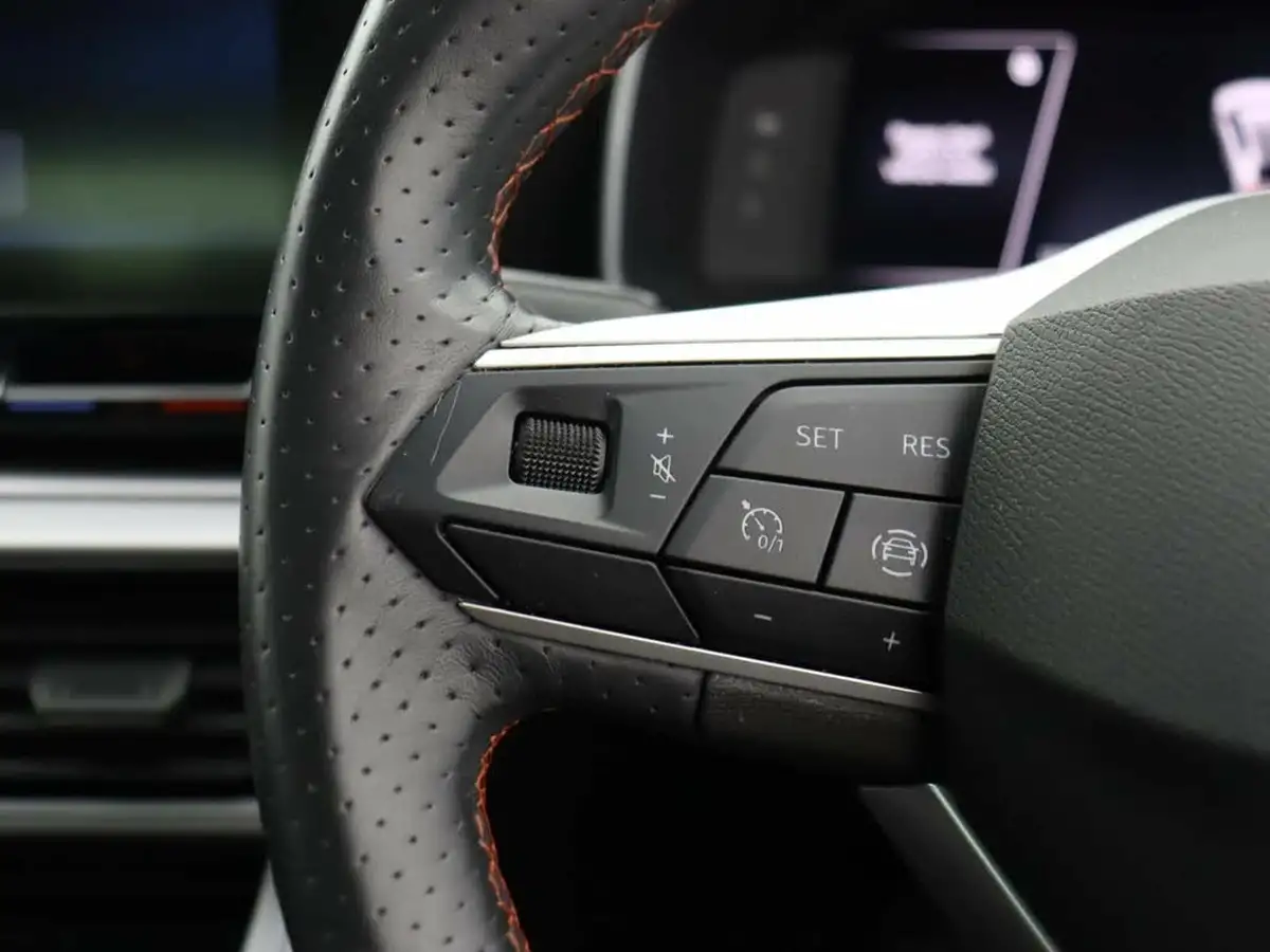 2020-seat-leon-15-tsi-evo-fr-150ps-hatchback-big-20