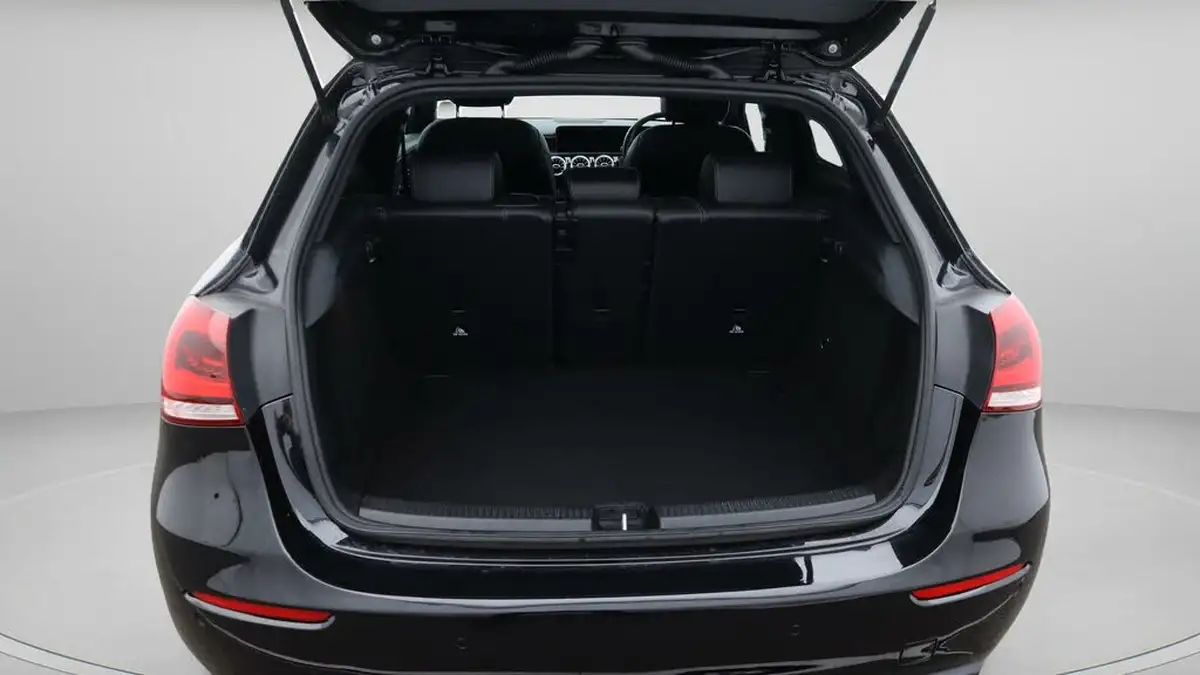 2019-mercedes-benz-a-class-15d-a180d-sport-premium-hatchback-5d-7g-dct-big-17