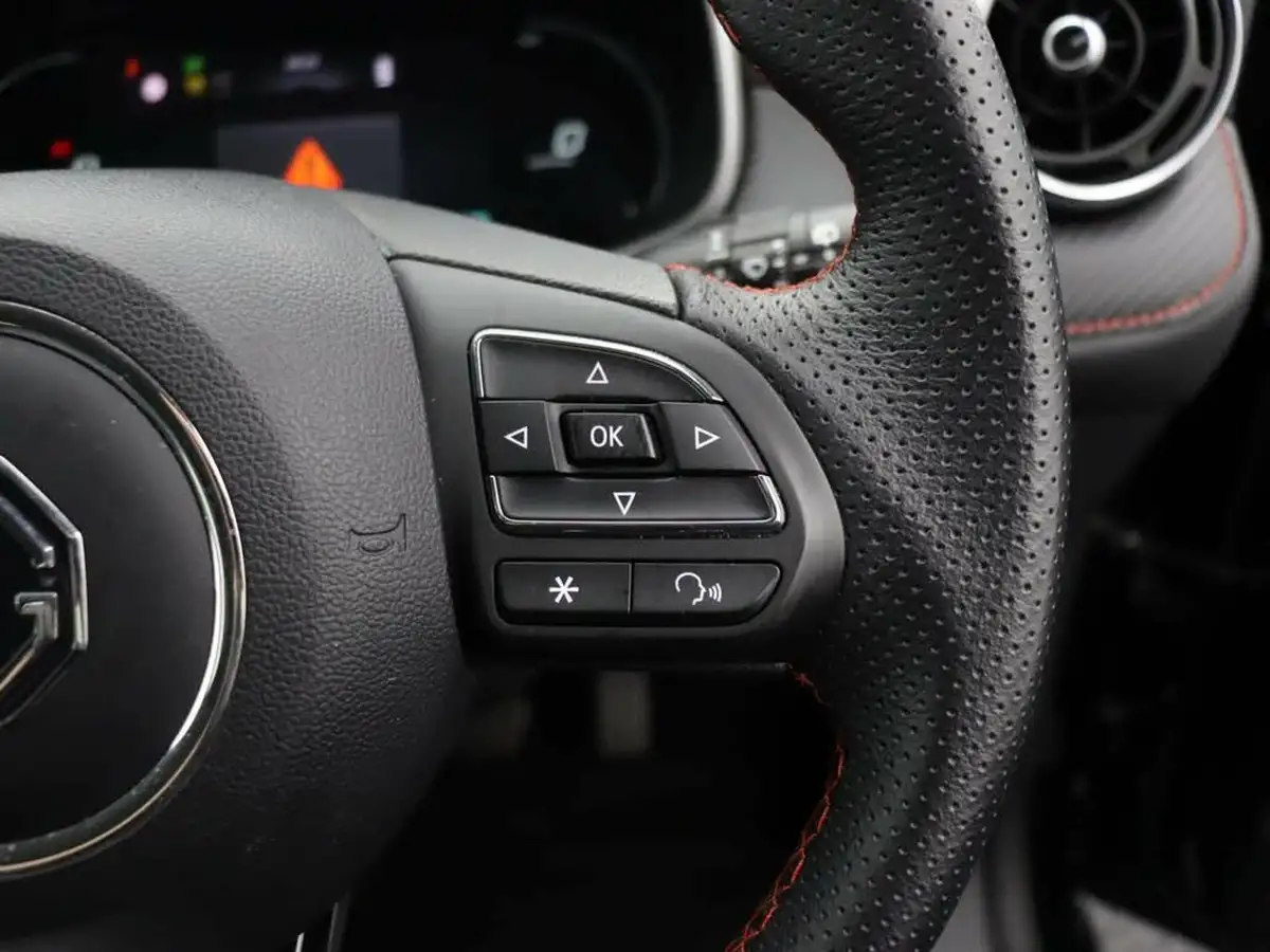 2024-mg-zs-suv-e-trophy-connect-ev-176ps-big-24