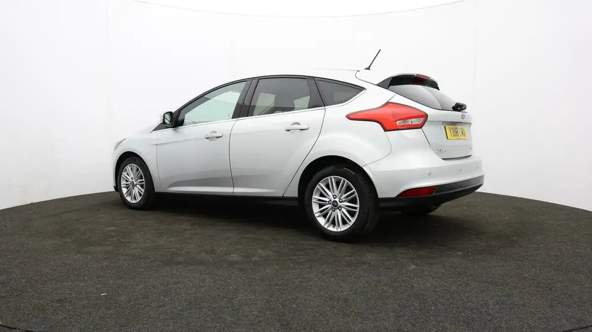 2018-ford-focus-10t-zetec-edition-125ps-hatchback-auto-big-65
