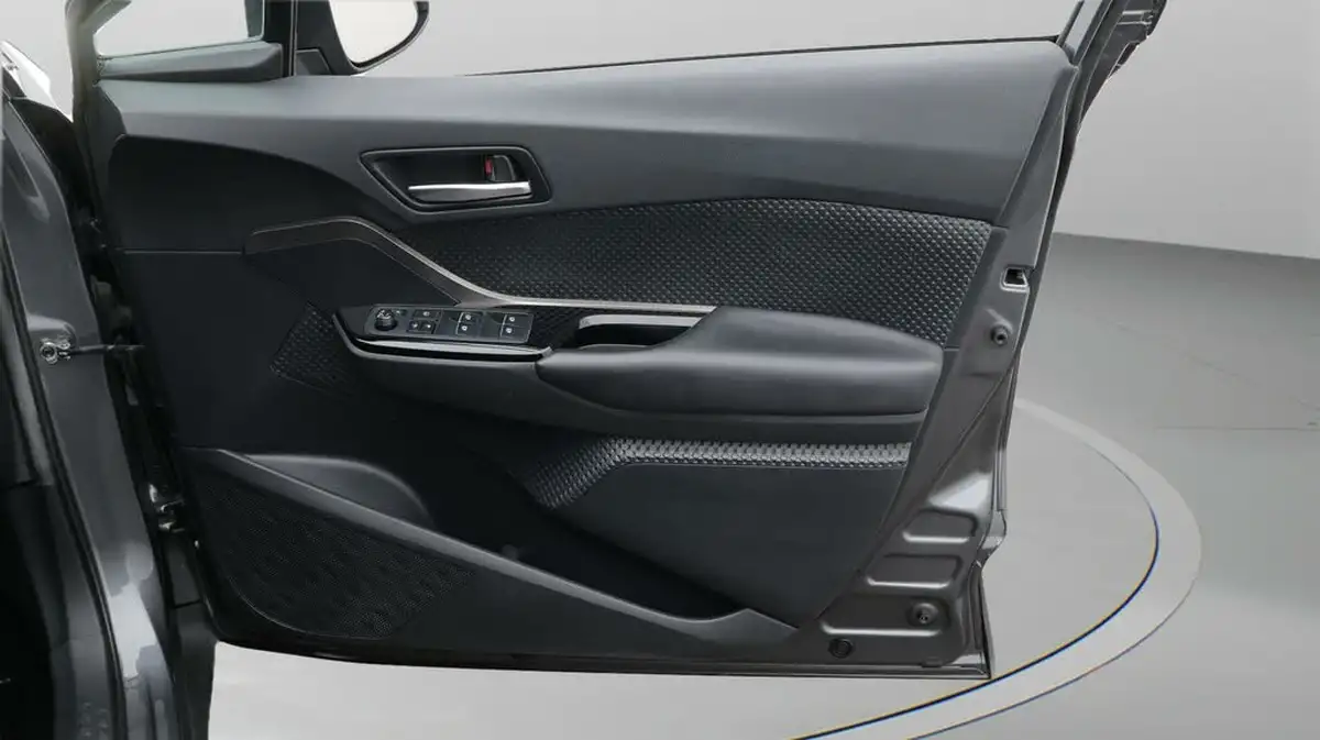 2019-toyota-c-hr-18-vvt-i-dynamic-big-15