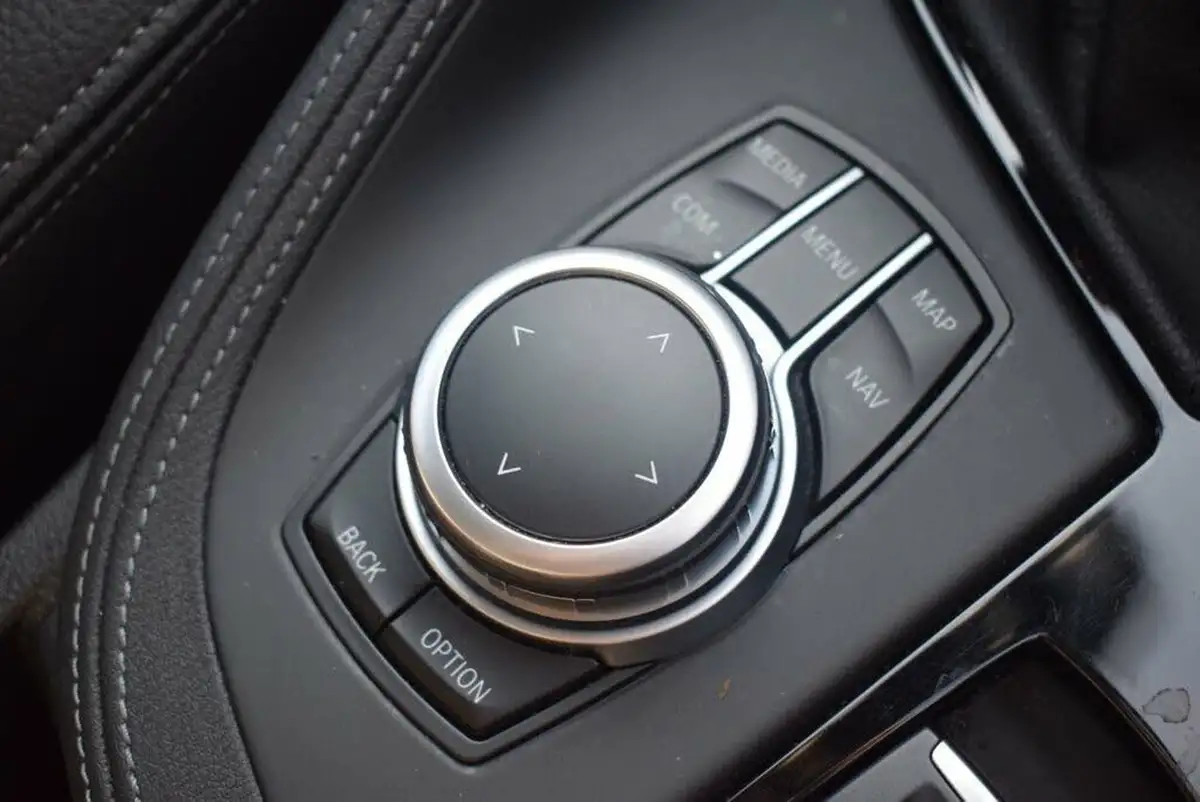 2022-bmw-x2-20td-sdrive18d-sport-auto-big-28