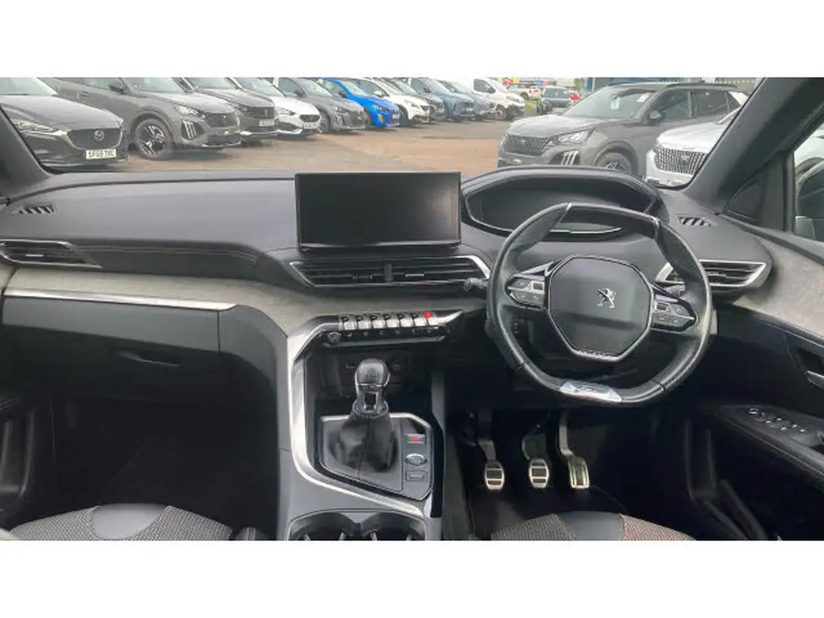 2022-peugeot-3008-suv-12-puretech-gt-big-9