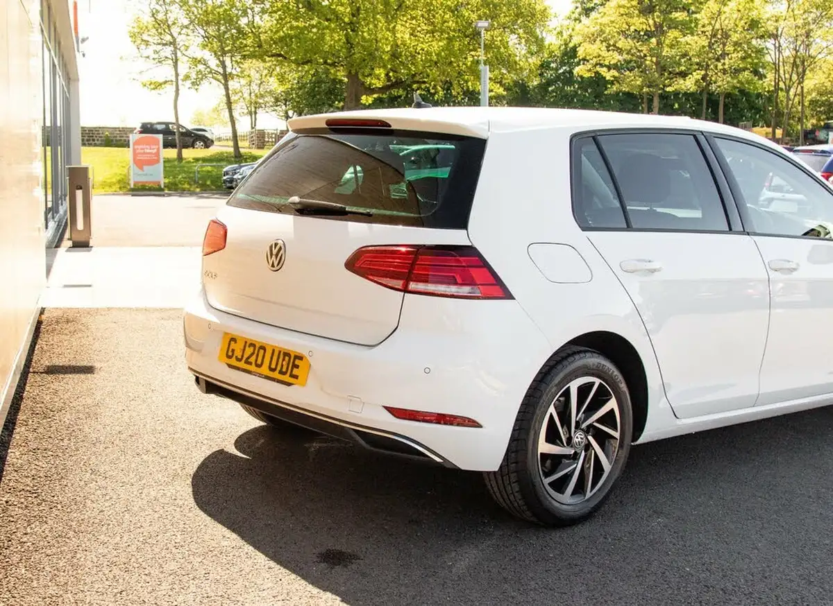 2020-volkswagen-golf-15-tsi-match-edition-150ps-hatchback-big-8