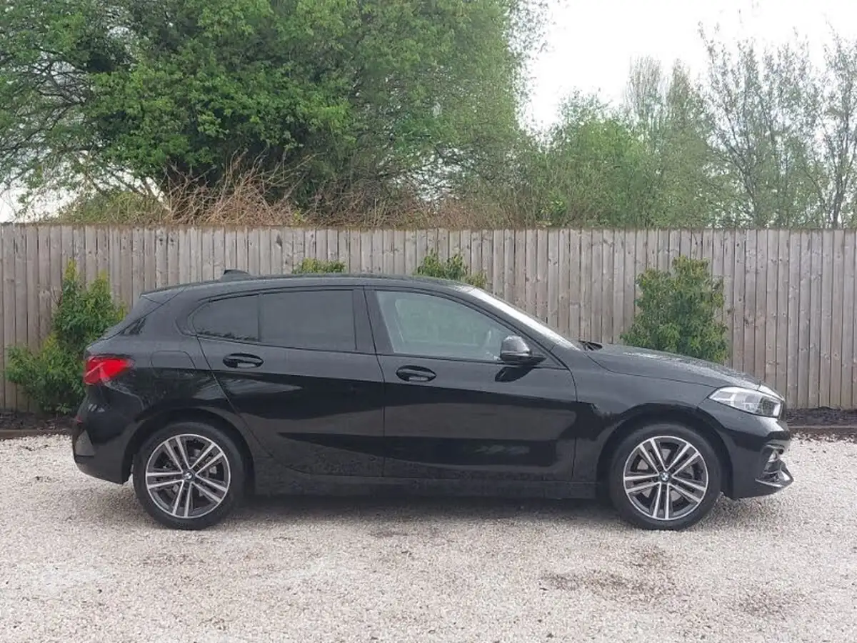 2024-bmw-1-series-15-118i-sport-dct-big-2
