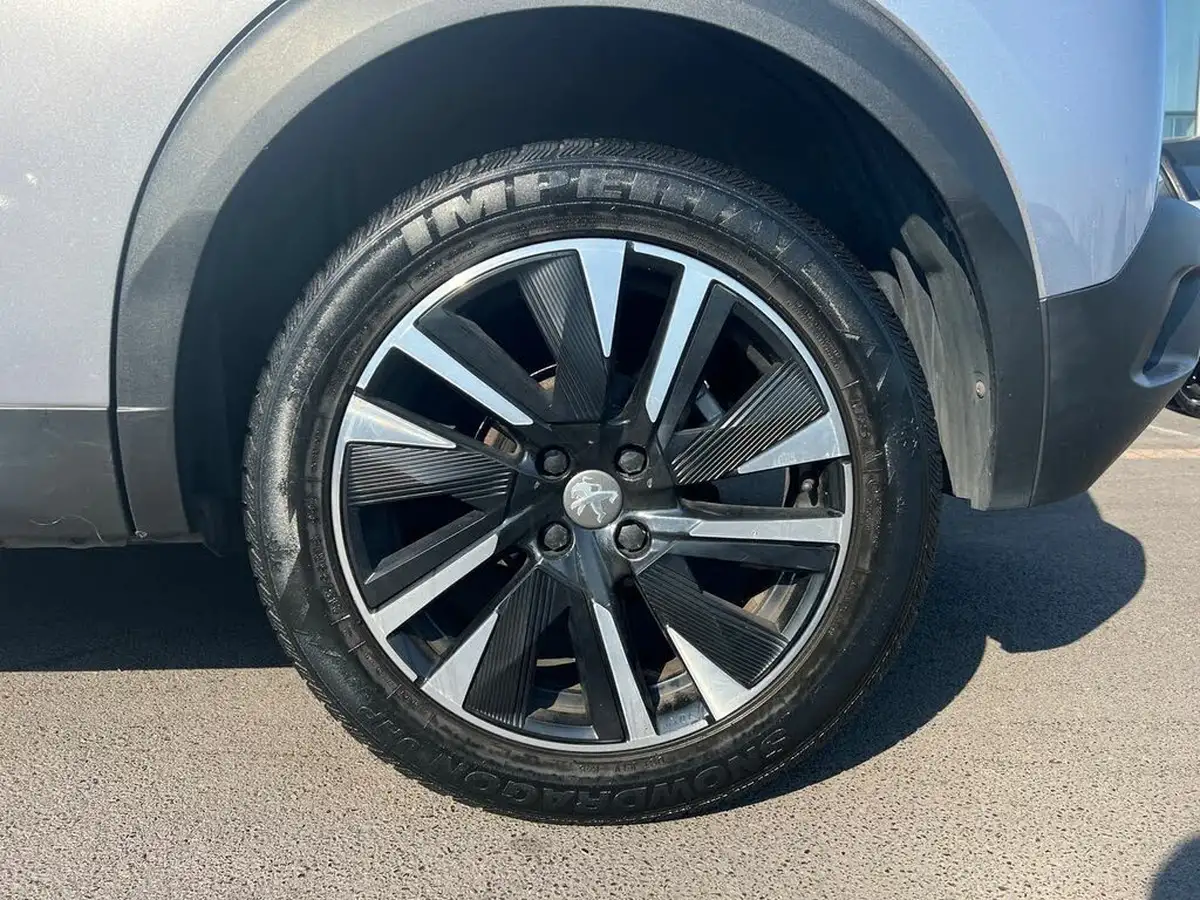 2020-peugeot-2008-suv-12-puretech-gt-line-big-28