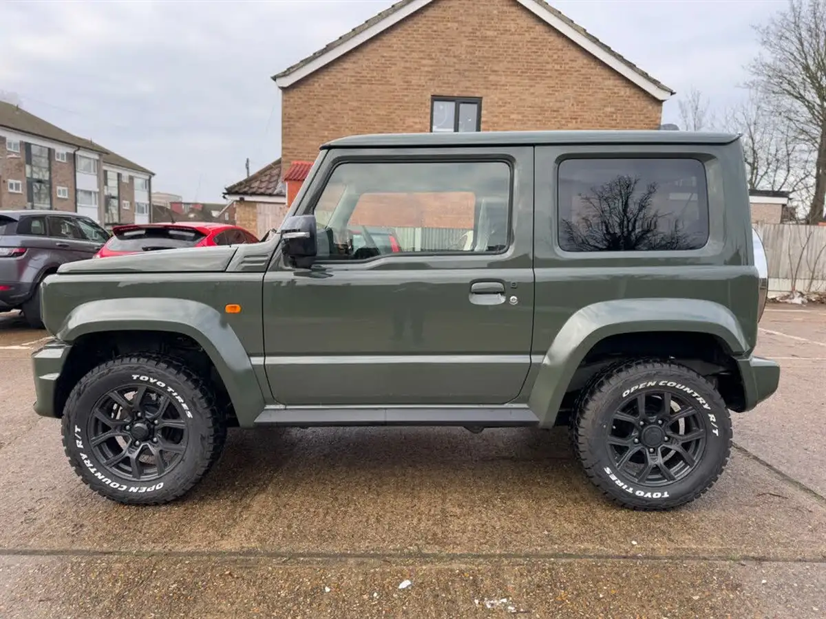 2024-suzuki-jimny-15-sierra-4wd-big-8