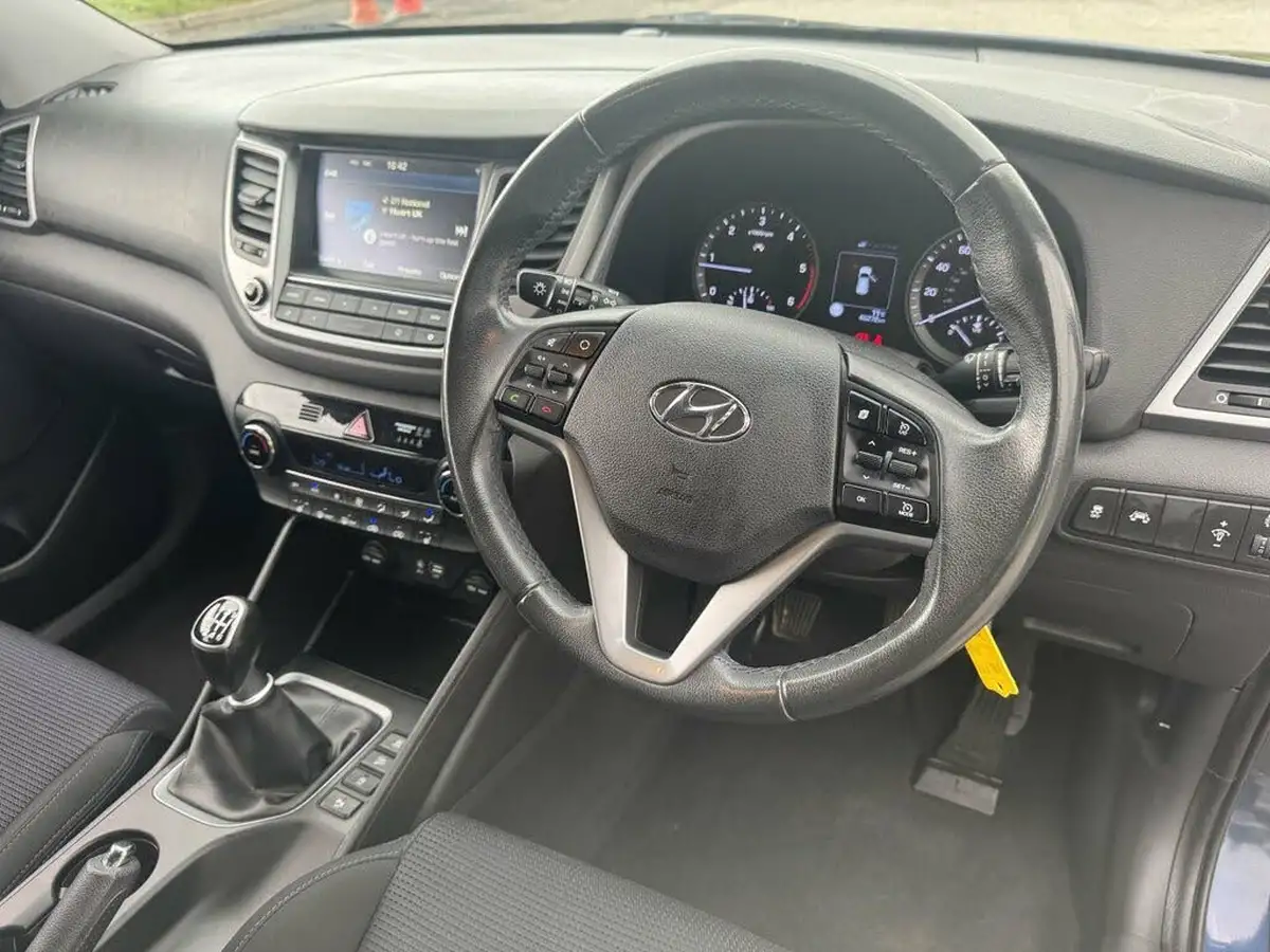 2017-hyundai-tucson-17crdi-blue-drive-se-nav-116ps-big-10
