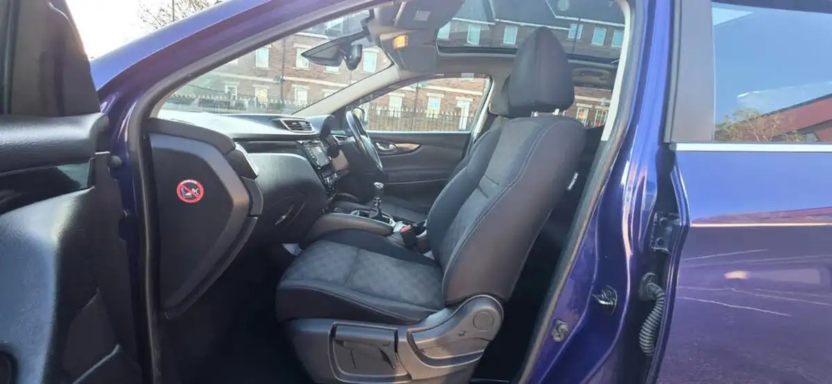 2015-nissan-qashqai-15dci-acenta-premium-big-16