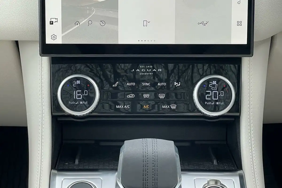 2024-jaguar-f-pace-20-p400e-r-dynamic-se-black-90th-anniversary-edition-big-15