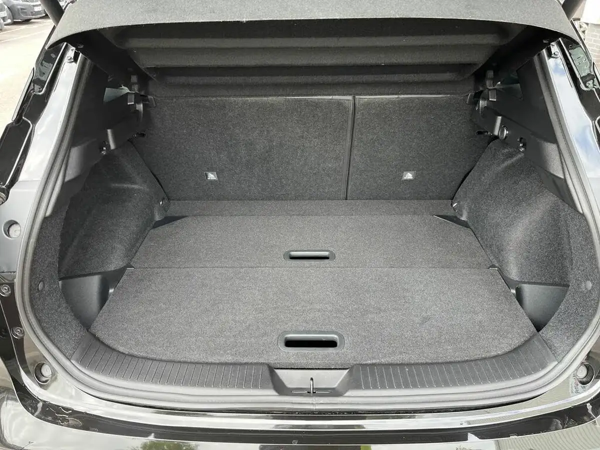 2024-nissan-qashqai-15-tekna-big-11