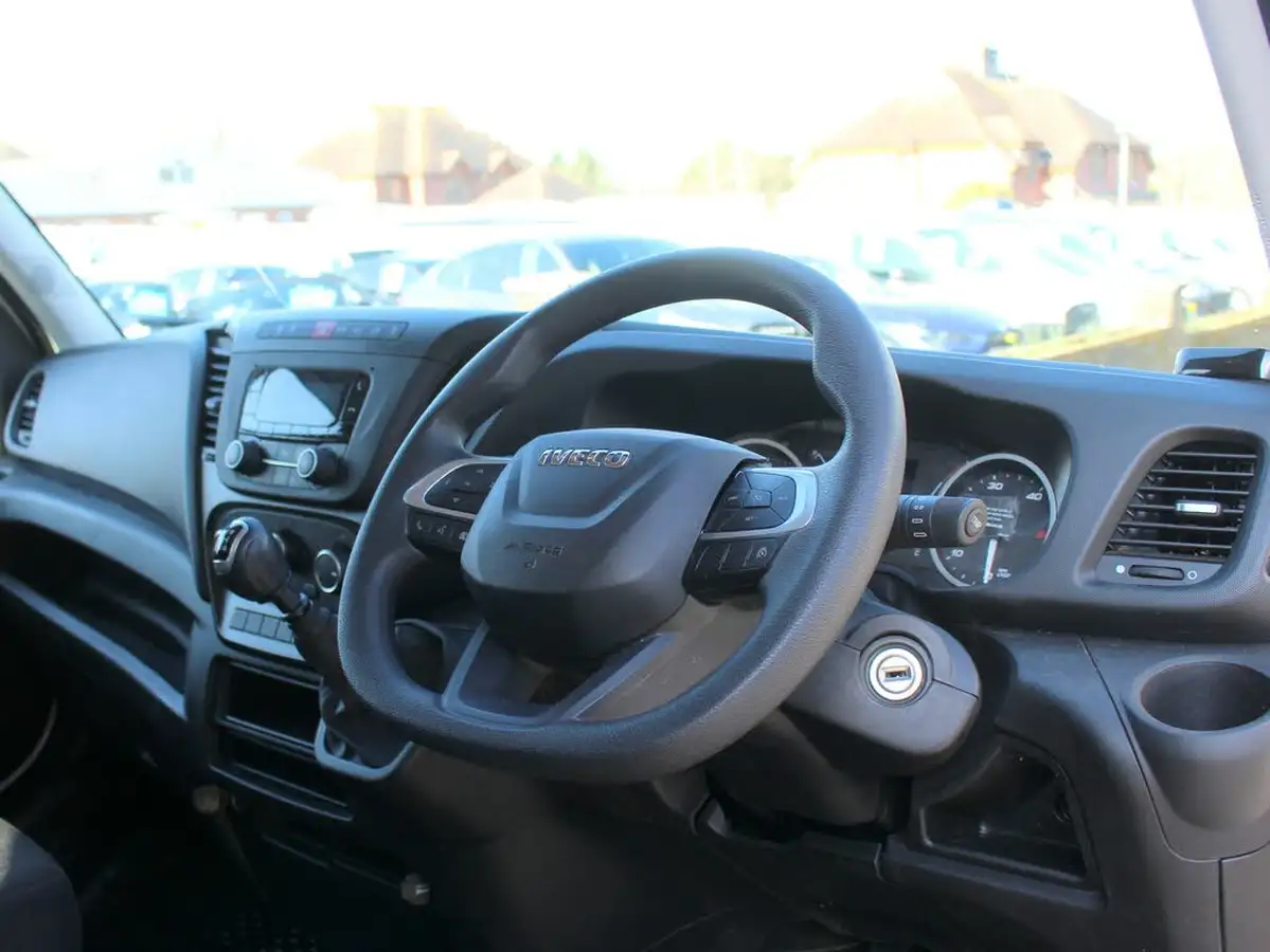 2023-iveco-daily-s-class-23td-35s14v-business-3520mm-h2-136pseu6dt-big-42