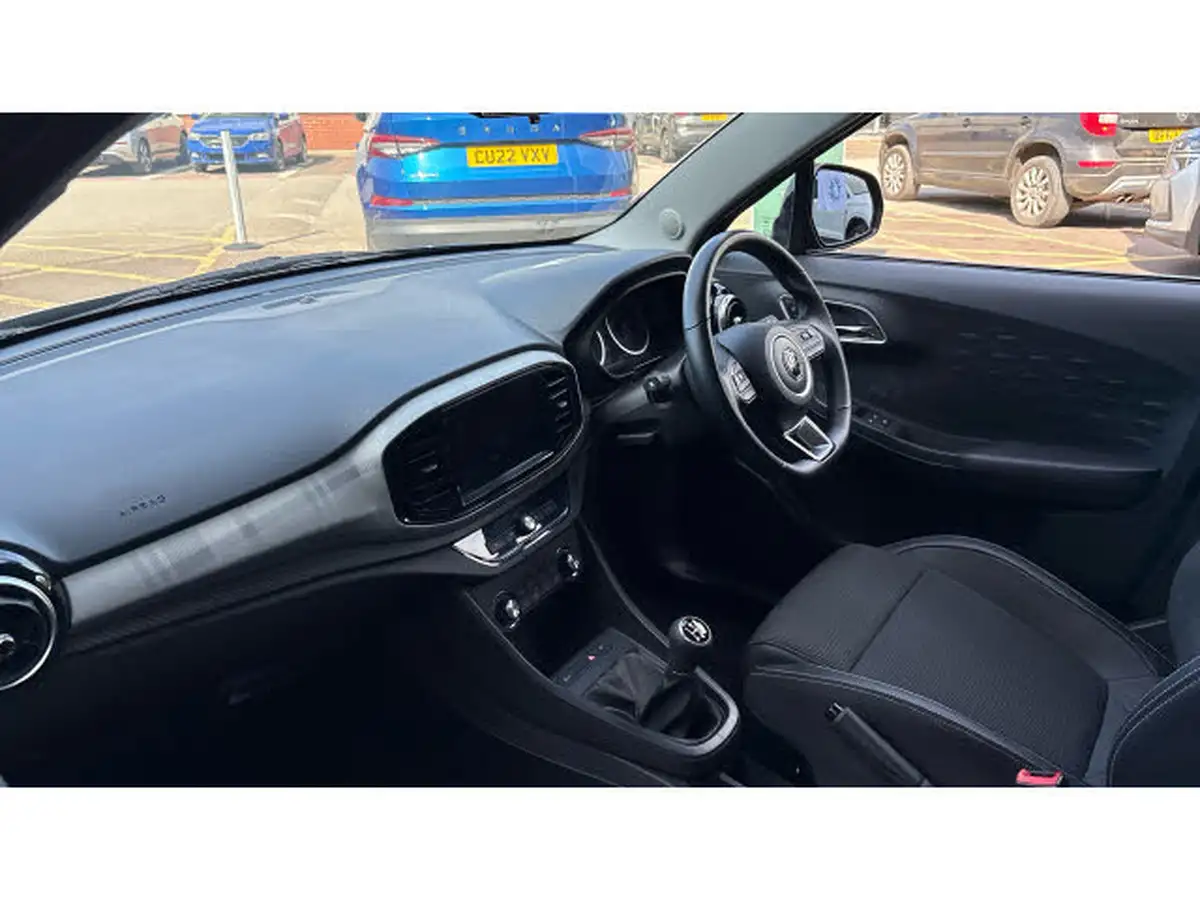 2023-mg-mg3-15-vti-tech-exclusive-nav-big-1