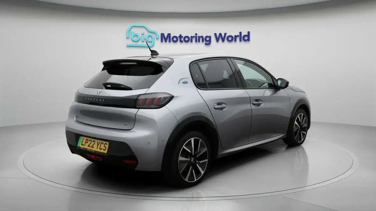 2022-peugeot-208-e-gt-136bhp-50kwh-big-7