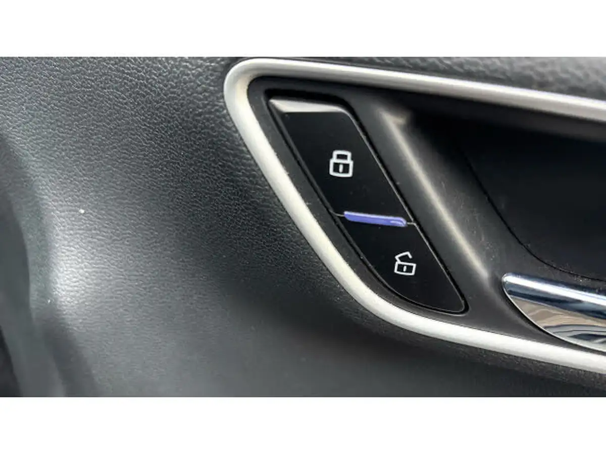 2023-mg-mg3-15-vti-tech-exclusive-nav-big-25