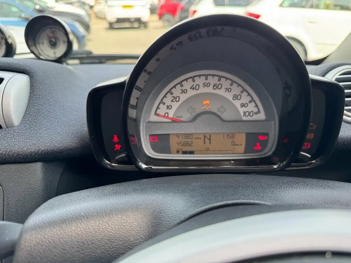 2011-smart-fortwo-10-passion-84bhp-cabriolet-auto-big-23