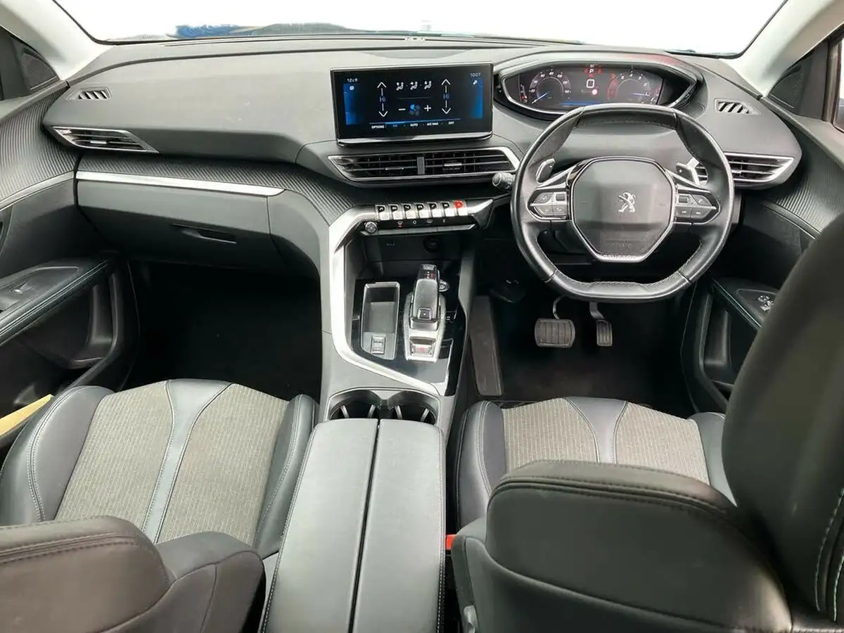 2022-peugeot-5008-suv-12-puretech-allure-eat8-big-9