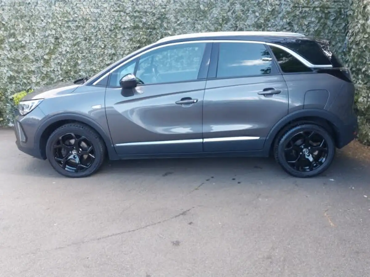 2022-vauxhall-crossland-15-ultimate-120ps-auto-big-3