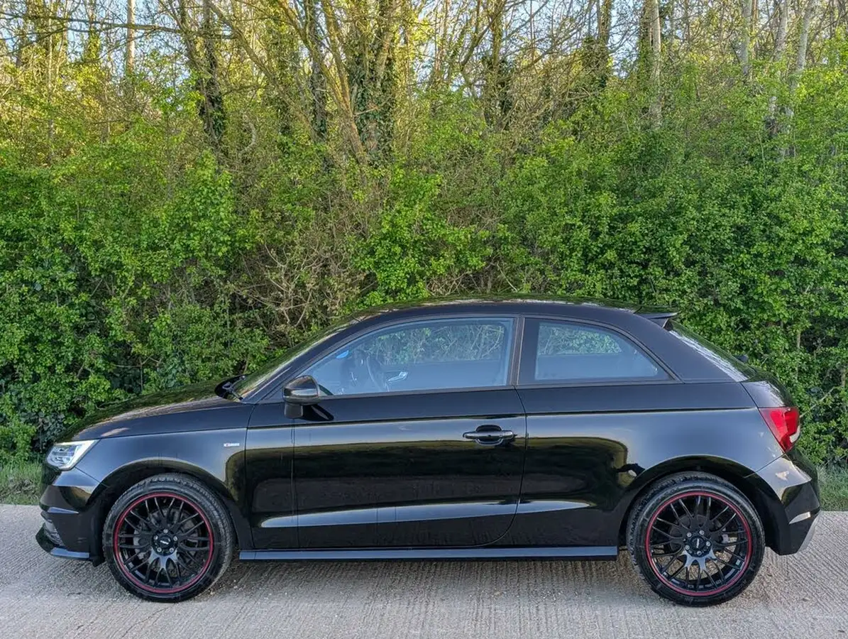 2015-audi-a1-14-s-line-125ps-ss-hatchback-3d-1395cc-big-4