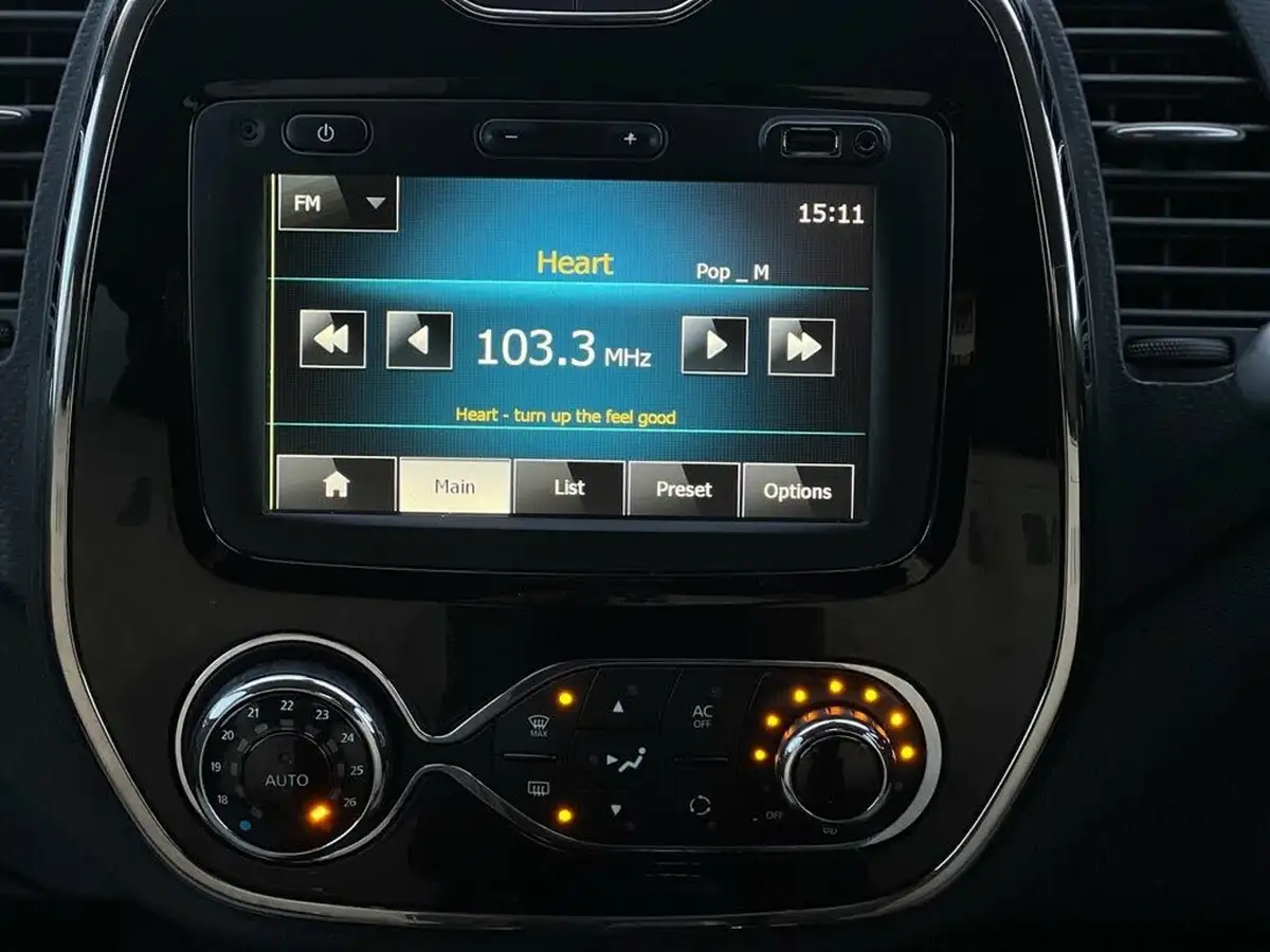 2014-renault-captur-15dci-dynamique-s-90bhp-ss-big-11