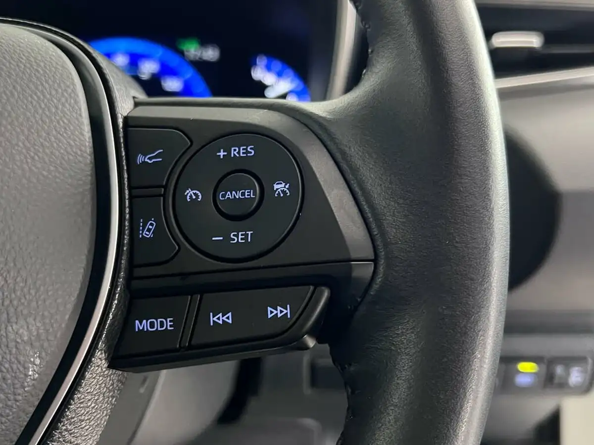 2021-toyota-corolla-18-vvt-i-excel-trk-hatchback-big-25