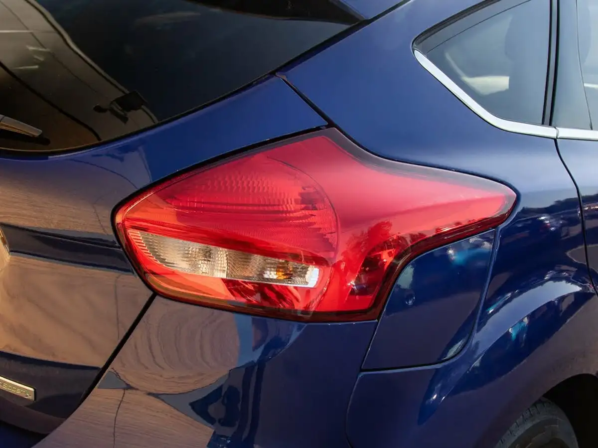 2018-ford-focus-10t-zetec-edition-125ps-hatchback-big-8