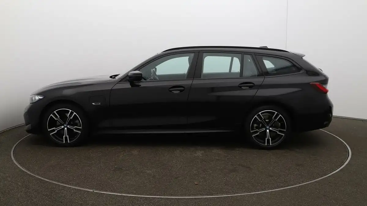 2022-bmw-3-series-20-330e-m-sport-touring-5d-big-62