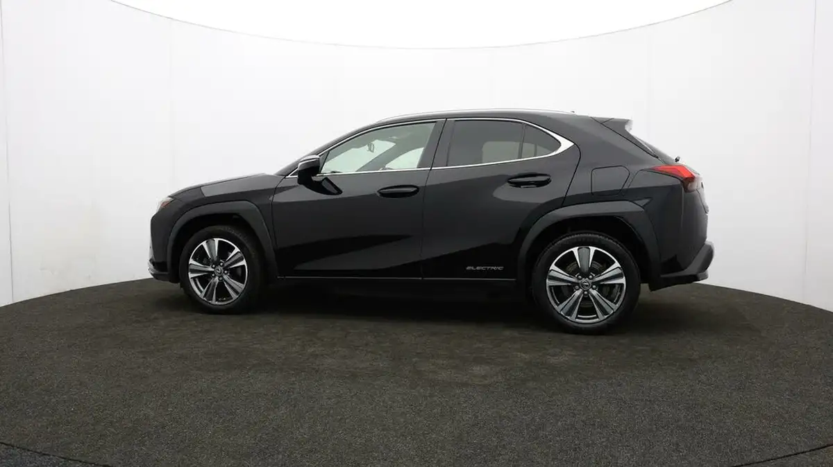 2021-lexus-ux-300e-e-ux-big-74