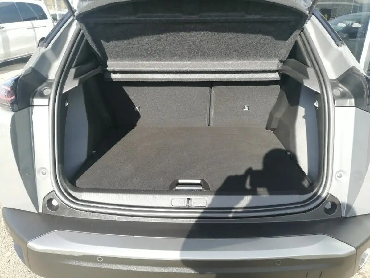 2024-peugeot-2008-suv-12-puretech-allure-130ps-big-7