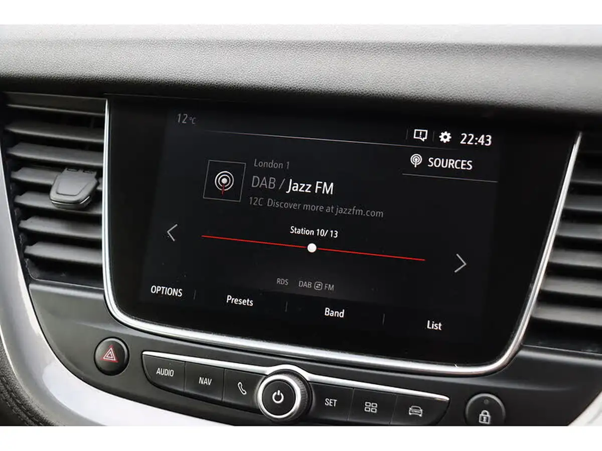 2020-vauxhall-grandland-x-12-sri-nav-auto-big-3