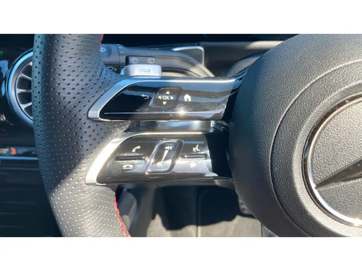 2024-mercedes-benz-glb-class-13-glb200-amg-line-executive-big-37