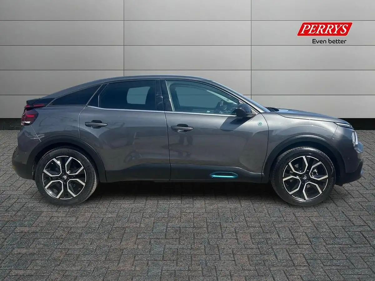 2022-citroen-c4-e-shine-plus-big-2