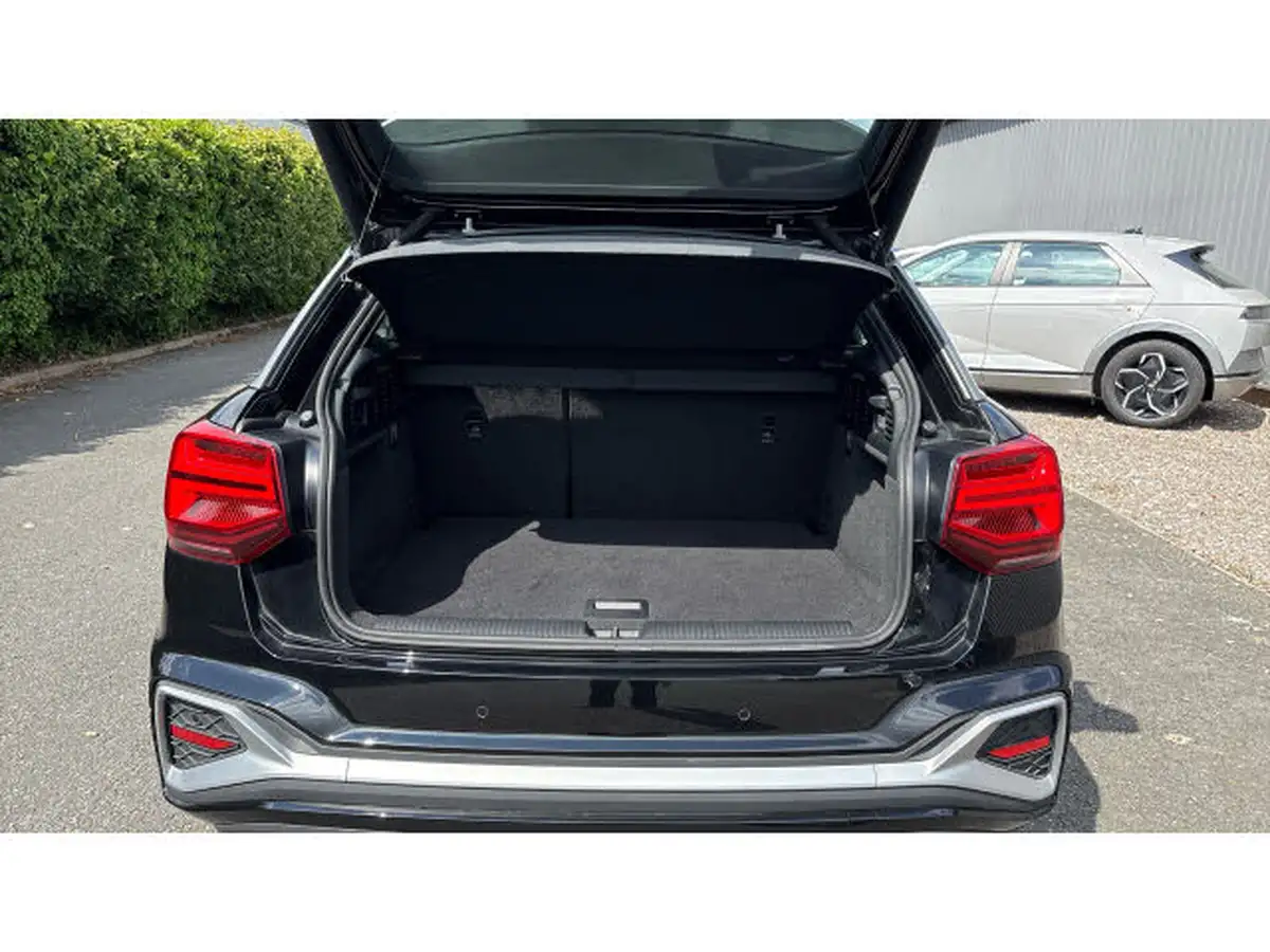 2022-audi-q2-15-35-tfsi-s-line-tronic-big-3