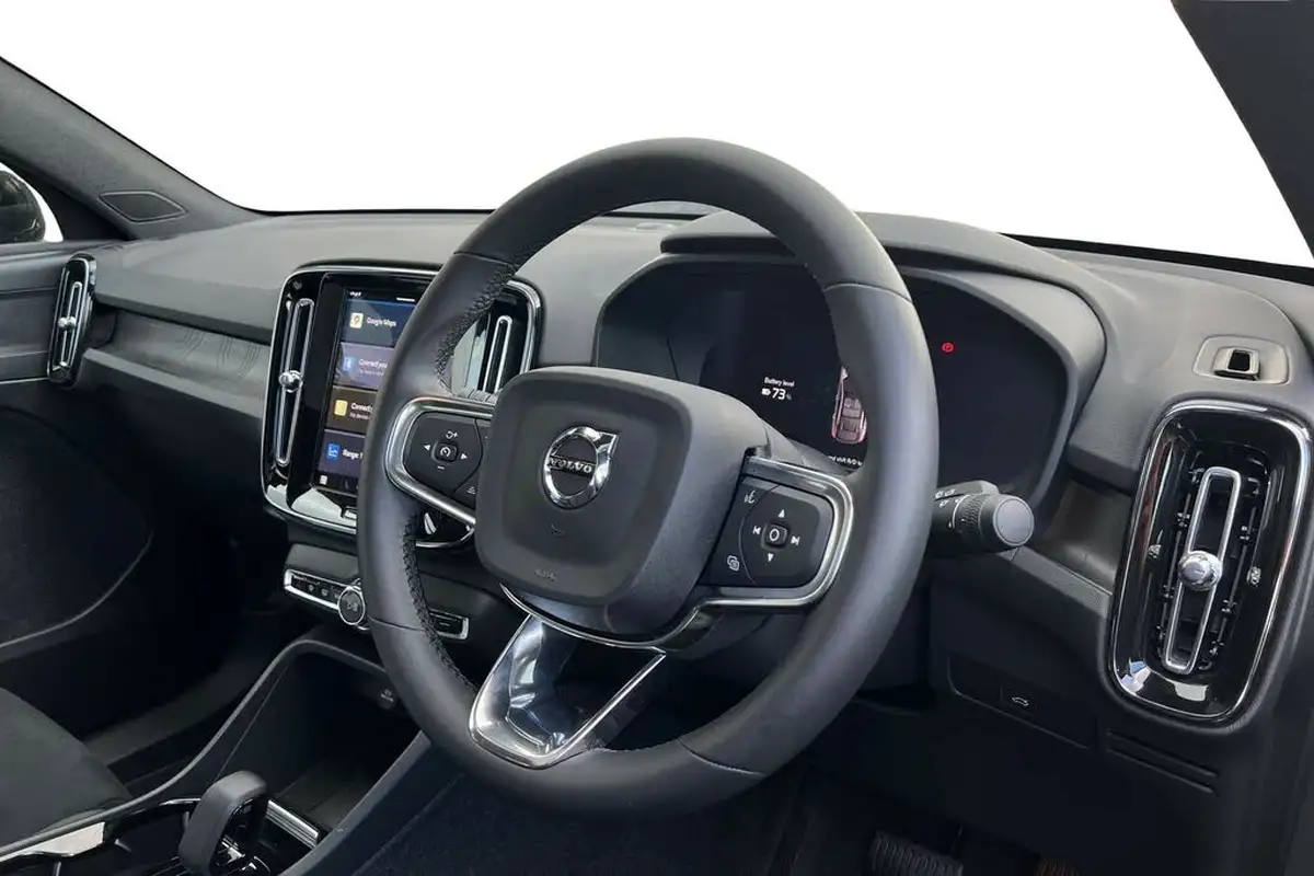2024-volvo-ec40-e-plus-235bhp-big-9