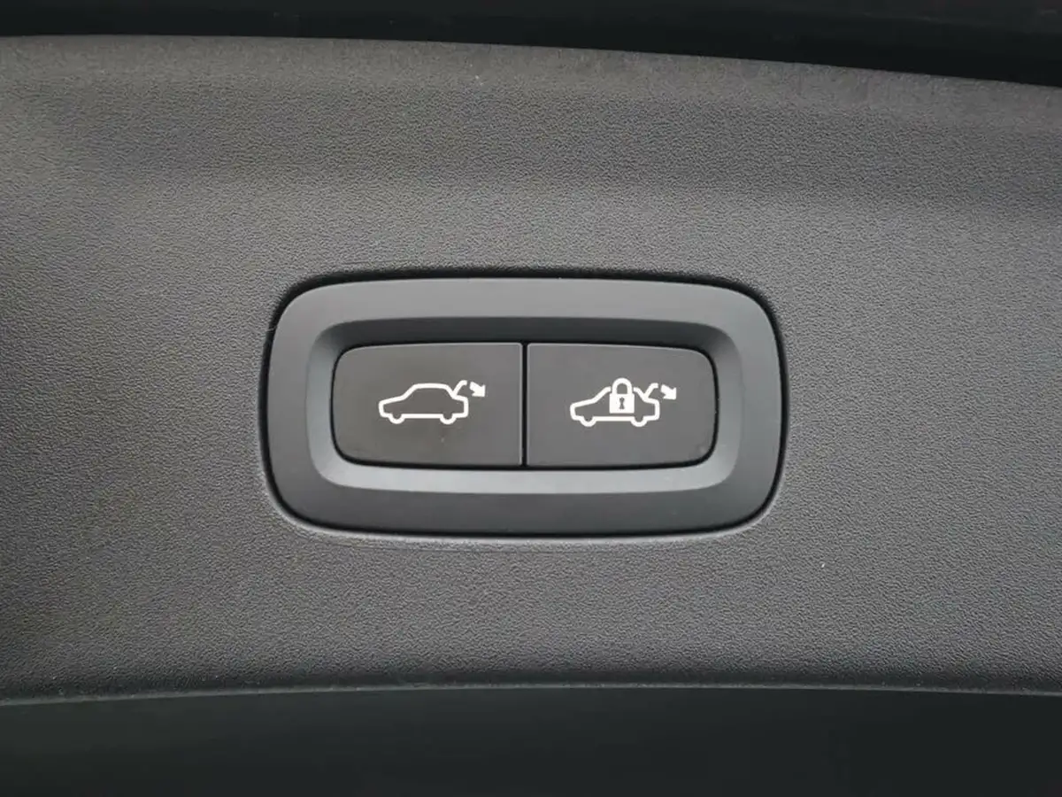 2022-polestar-polestar-2-e-ps2-300kw-longe-dual-plus-pilot-big-7