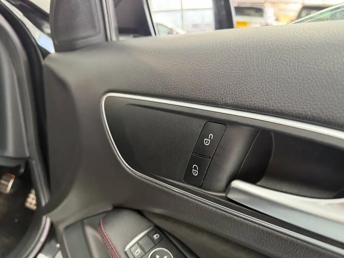 2018-mercedes-benz-a-class-21d-a200d-amg-line-ss-big-24