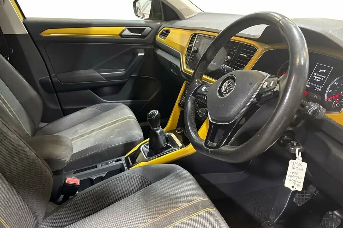 2018-volkswagen-t-roc-10-tsi-design-ss-big-6