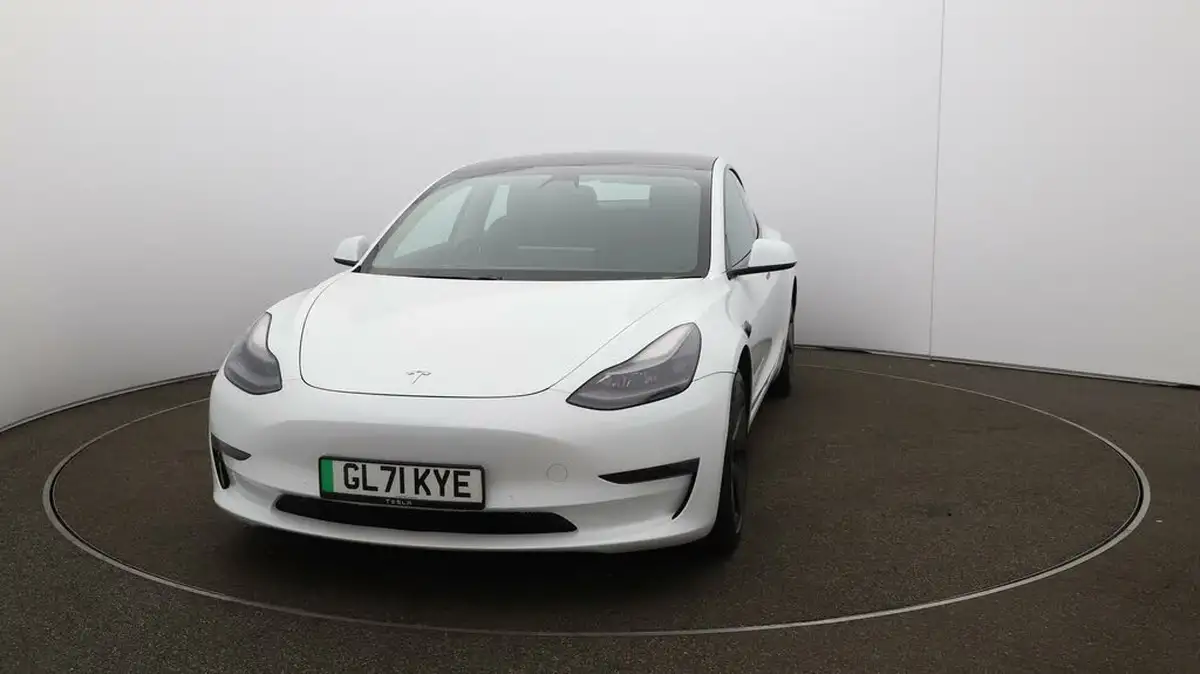 2021-tesla-model-3-e-long-range-awd-big-30