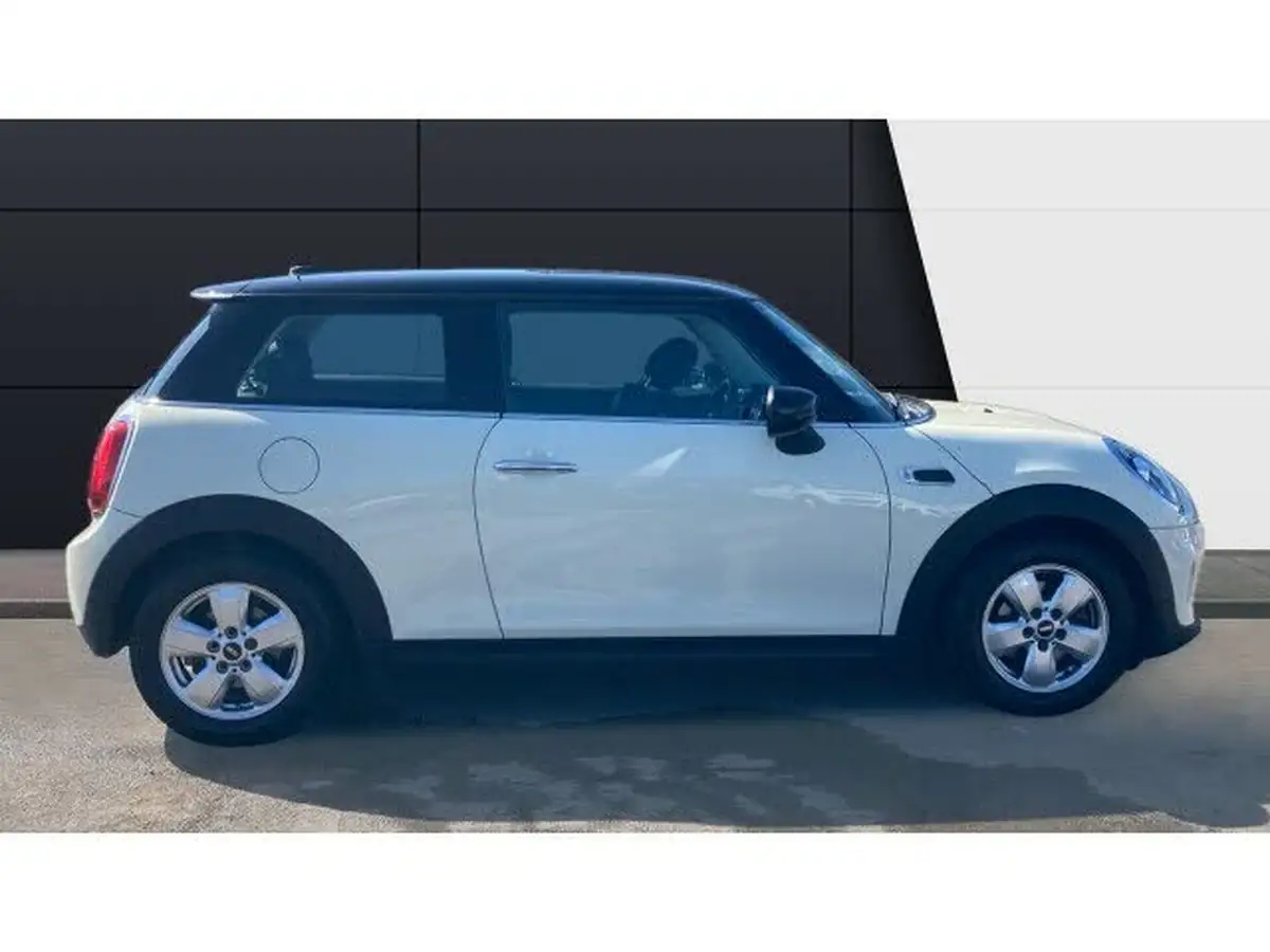 2020-mini-cooper-15-cooper-classic-nav-hatchback-3d-big-4