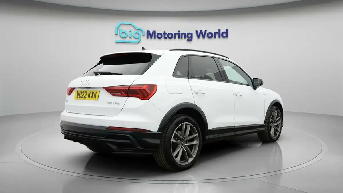 2022-audi-q3-15-35-tfsi-black-edition-codcomfort-sound-pack-station-wagon-big-6