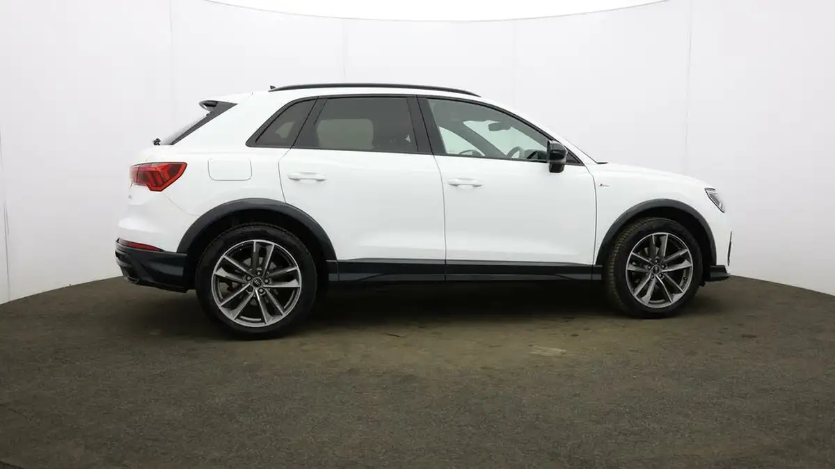 2022-audi-q3-15-35-tfsi-black-edition-codcomfort-sound-pack-station-wagon-big-47