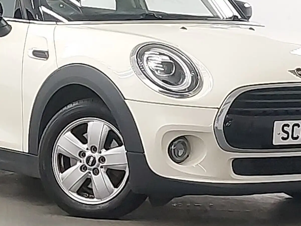 2019-mini-cooper-15-cooper-classic-hatchback-5d-big-8