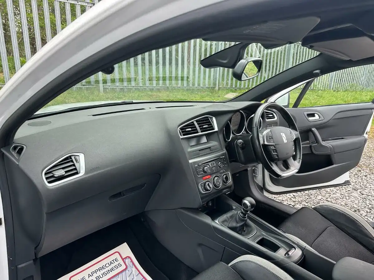 2012-citroen-ds4-16td-dstyle-16hdi-110ps-big-13