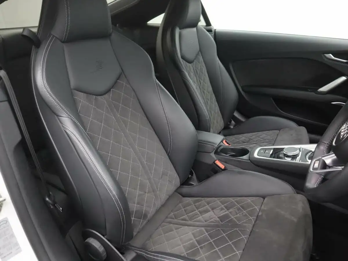 2021-audi-tt-coupe-20-40-tfsi-s-line-big-7