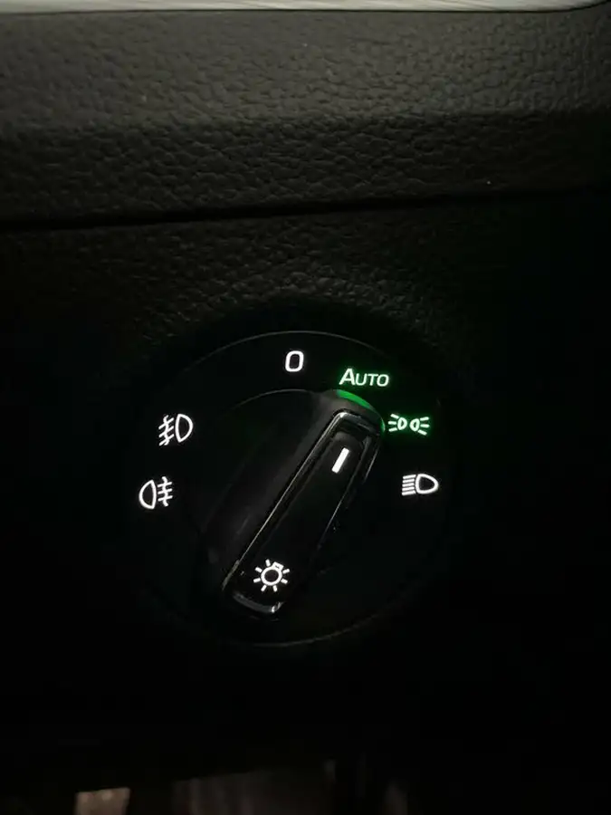 2022-skoda-superb-14-tsi-se-technology-218ps-hatchback-big-26